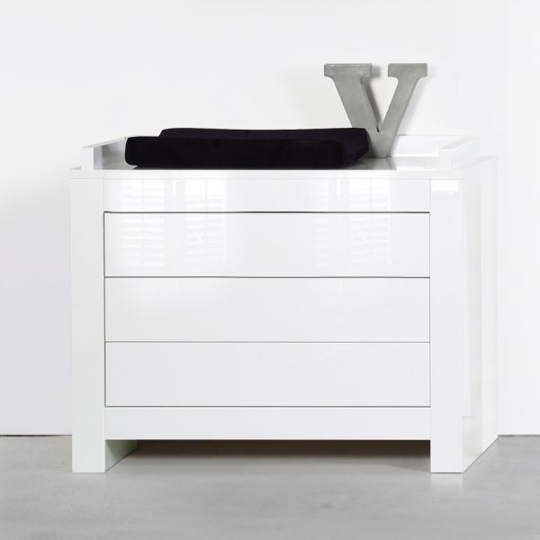 kidsmill_alaska_babykamer_wit_hoogglans_bed_70_x_140_cm_commode_kast_2_deurs_3__8ca2