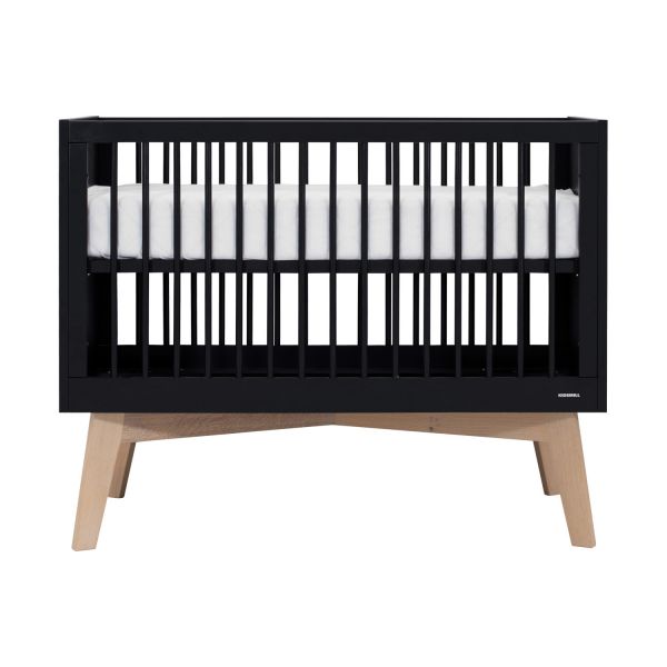 kidsmill_sixties_babykamer_zwart_mat_naturel_bed_70_x_140_cm_commode_kast_2_deu_0141